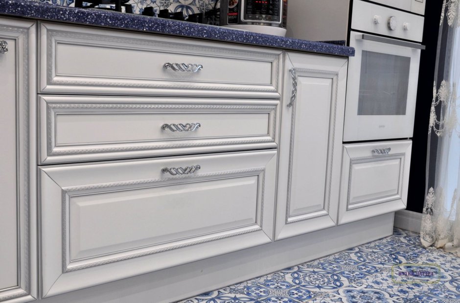 Кухня Роял Вуд голубая патина золото