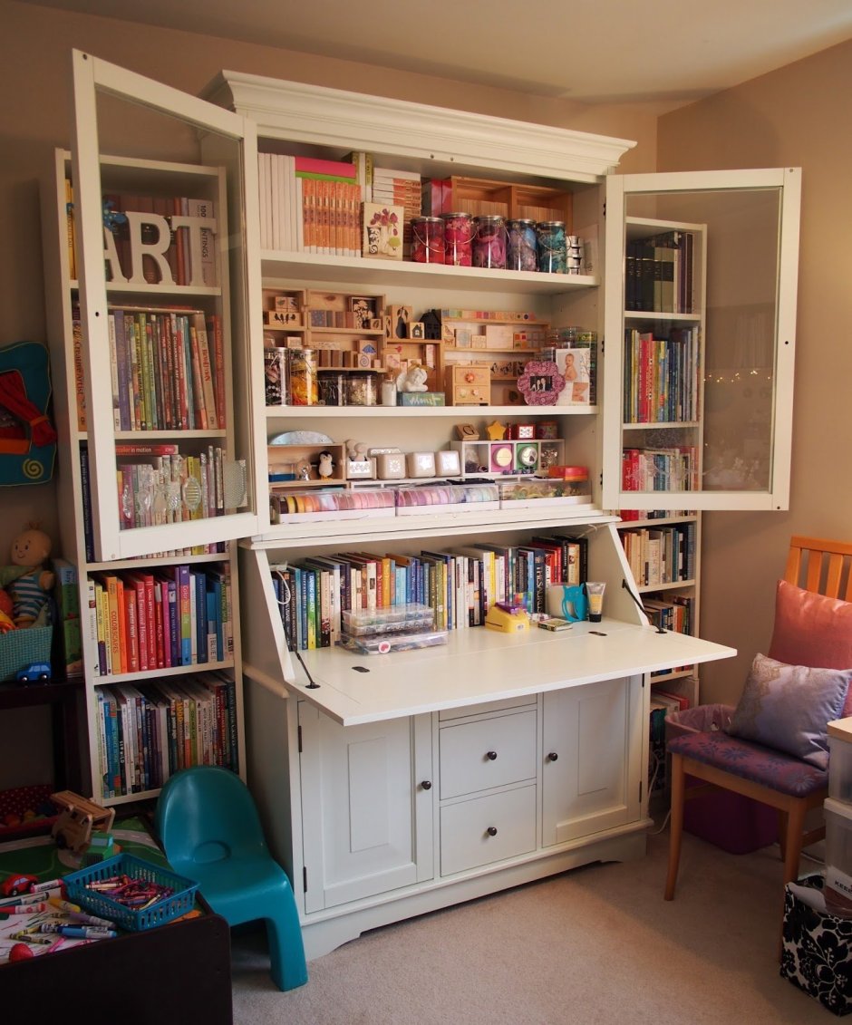 Шкаф рабочее место для рукодельниц