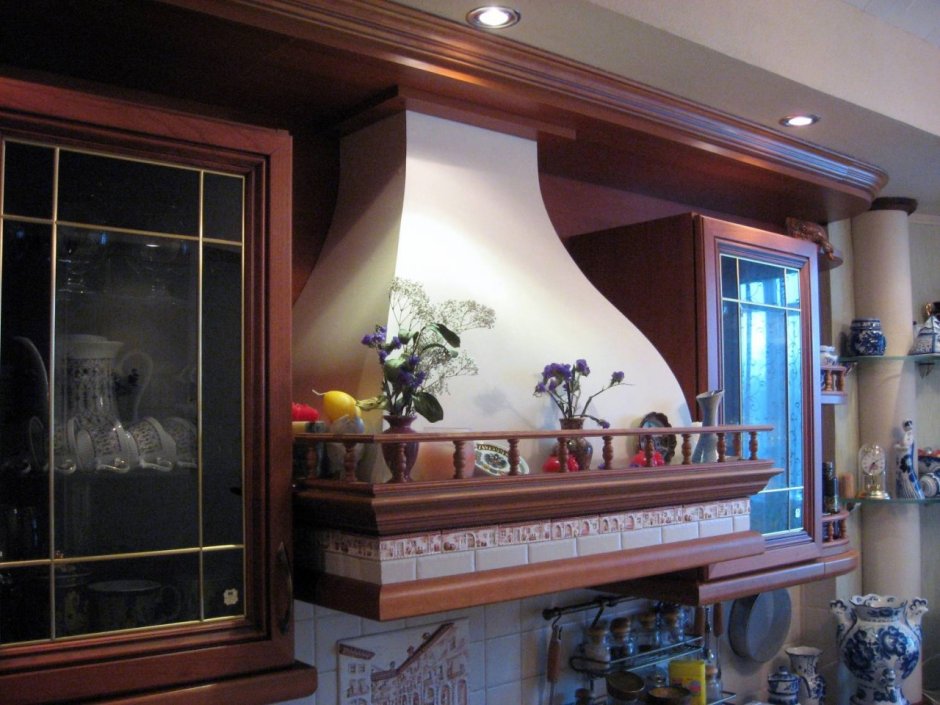 Настенное освещение на кухне