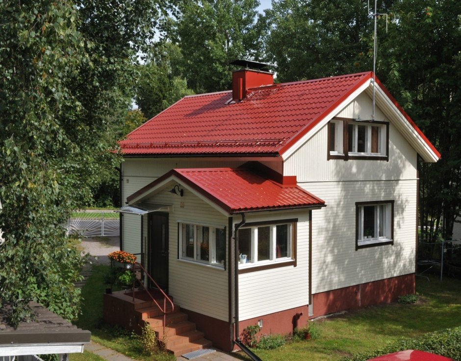 Дом с красной крышей