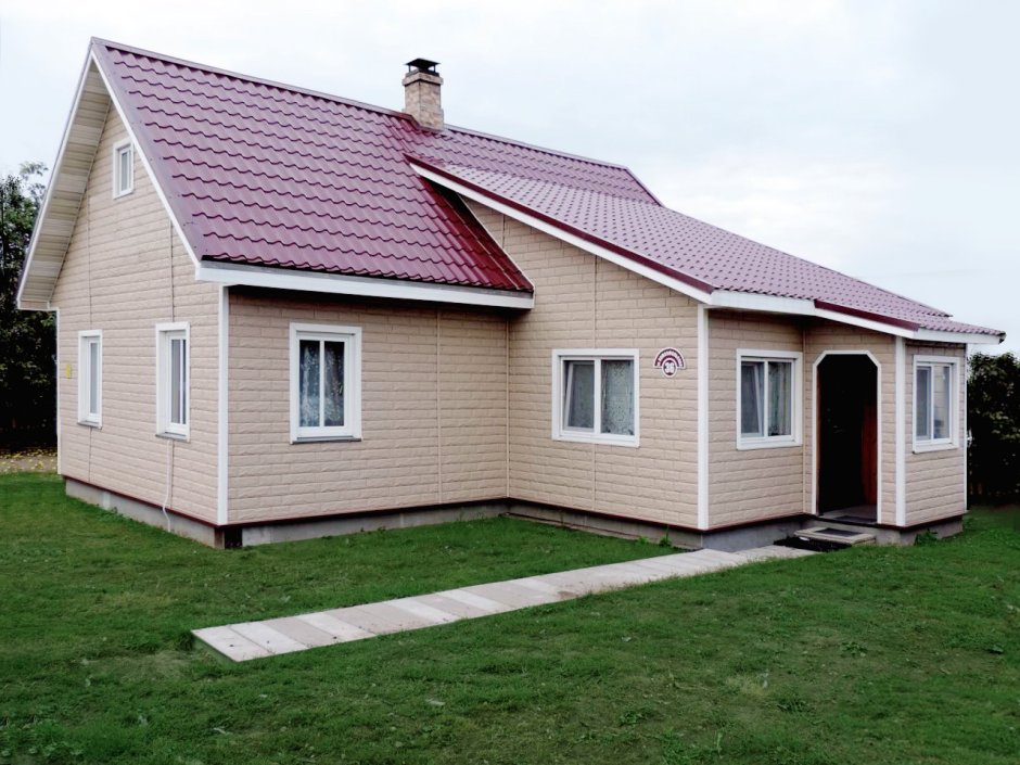 Одноэтажный дом из сайдинга