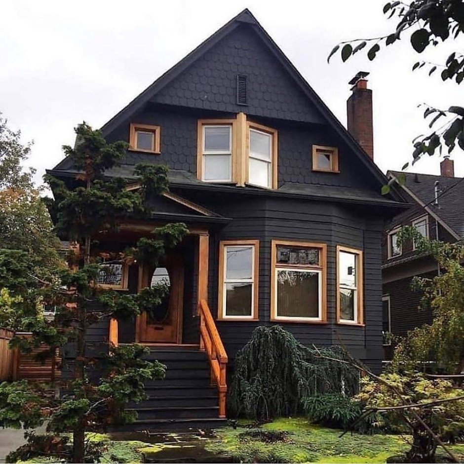 Красивый дачный дом