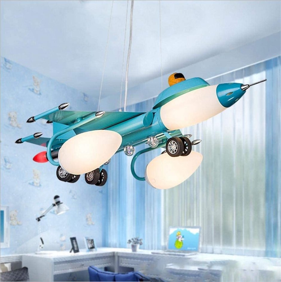 Люстра в виде самолета
