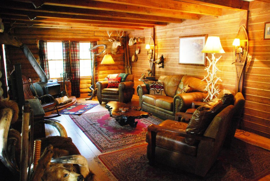 Интерьер охотничьей комнаты