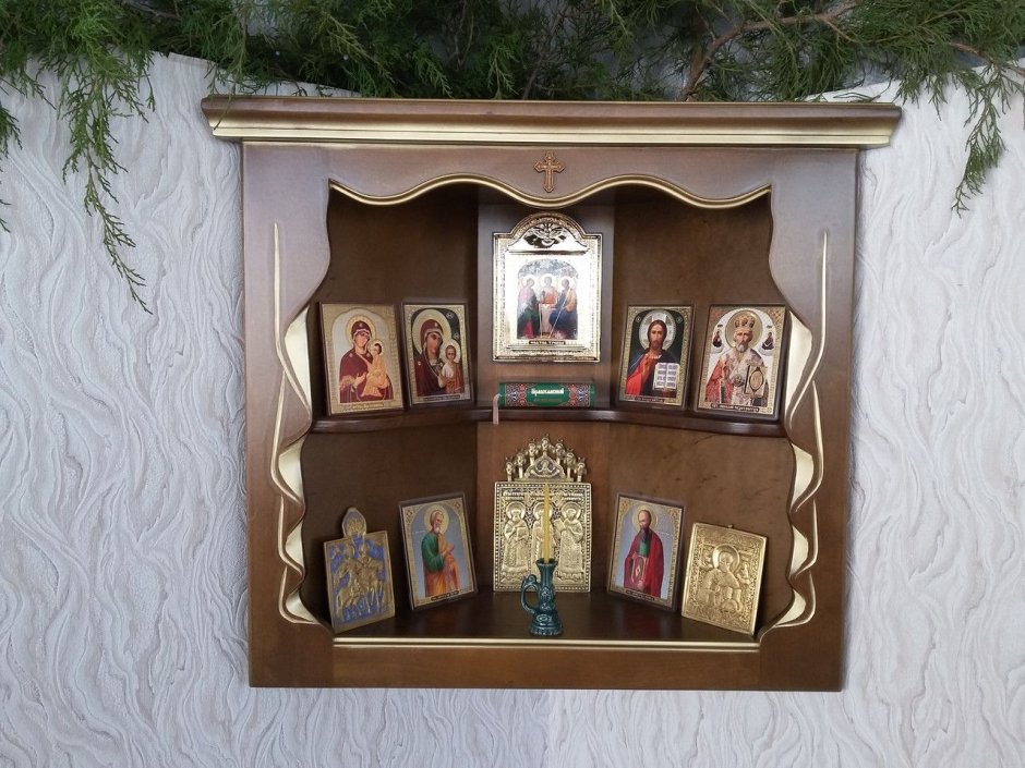 Иконная полка угловая