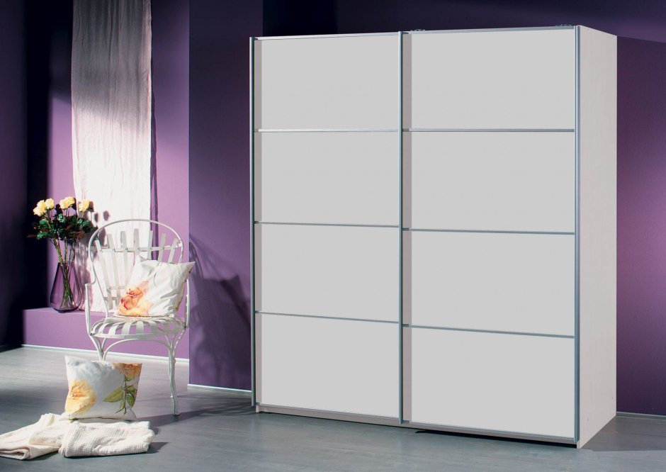 Шкаф купе белого цвета