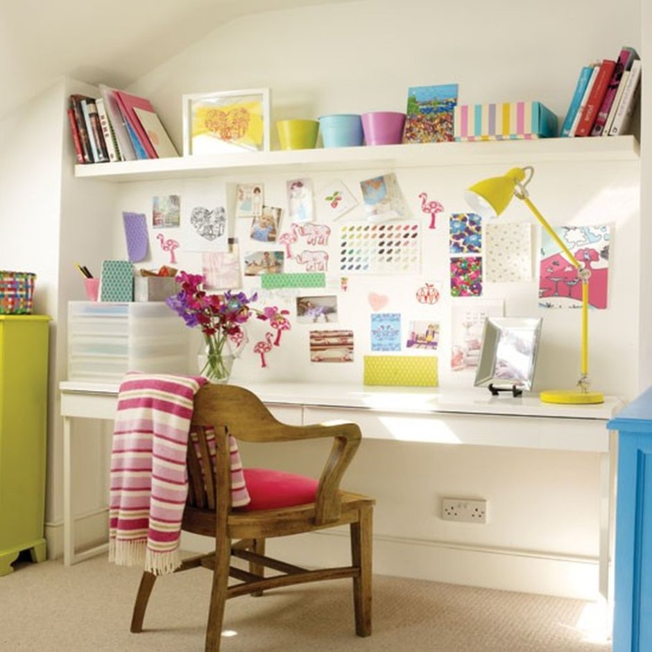 Украшение письменного стола