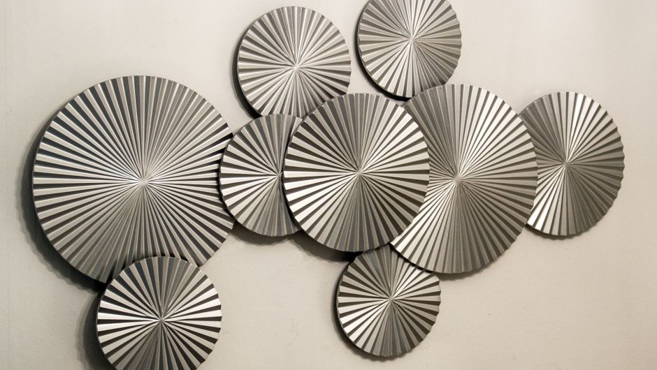 Настенный декор из металла