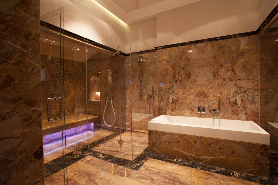 Ванная отделанная под мрамор