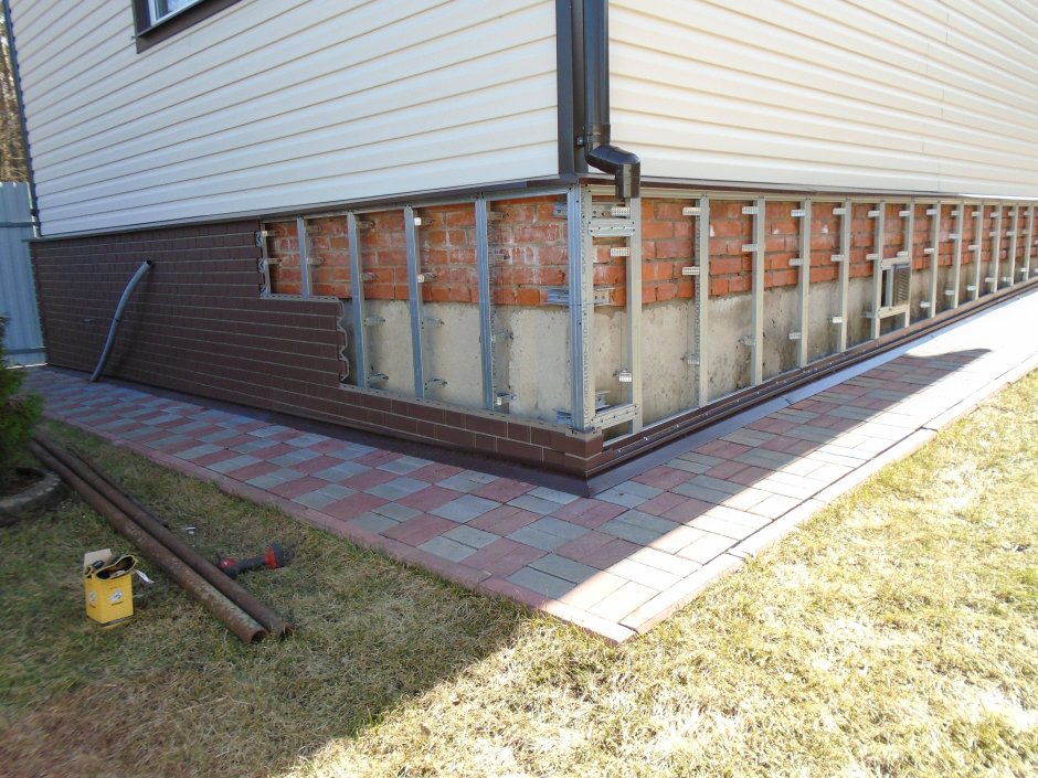 Отделка цоколя частного дома