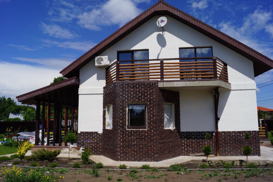 Планкен и штукатурка на фасаде