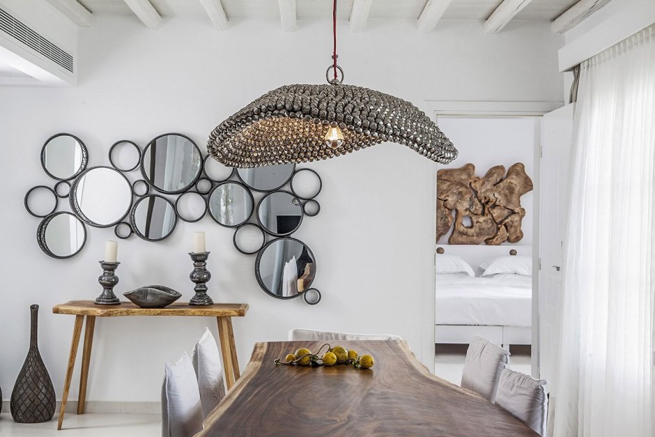 Инсталляция на стену