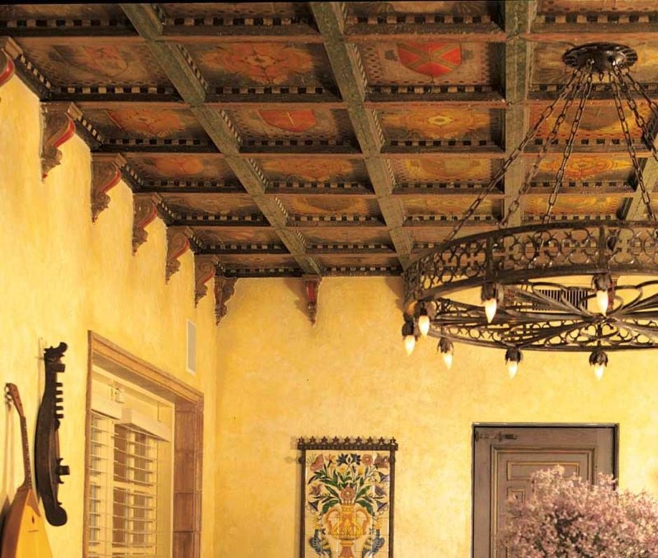 Деревянные резные потолки