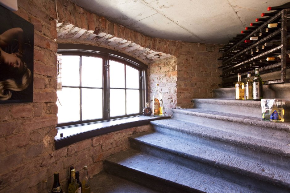 Комната в подвале