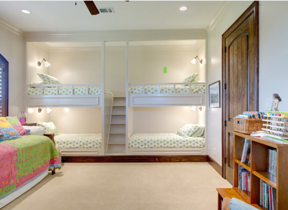 Комната с четырьмя кроватями