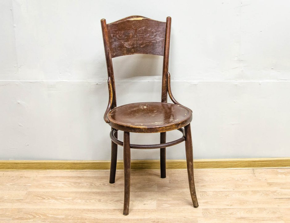 Гнутые стулья из дерева Лигна