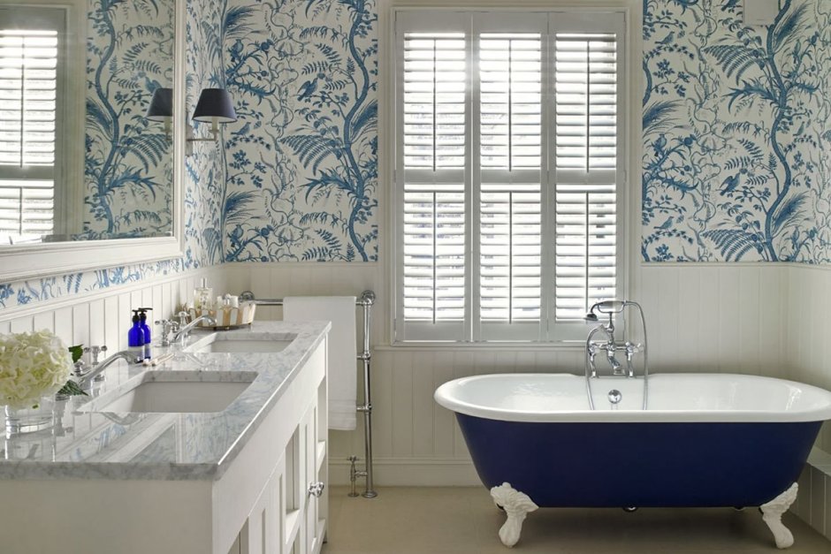 Обои в ванной