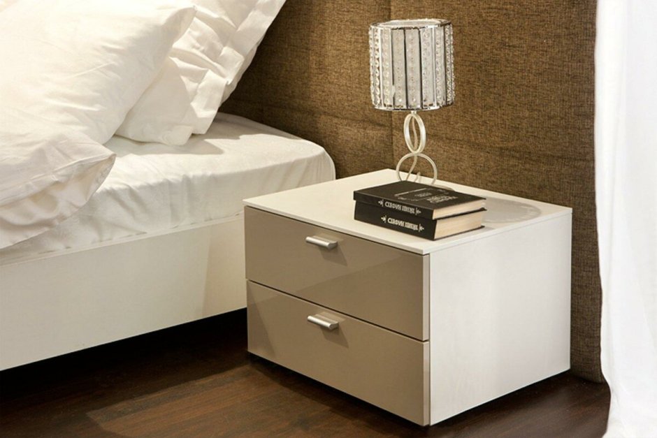 Прикроватная тумбочка с 2 ящиками зеркальная Nightstand