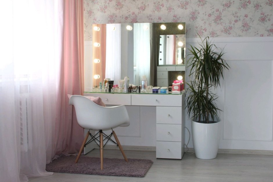 Туалетные столики для спальни