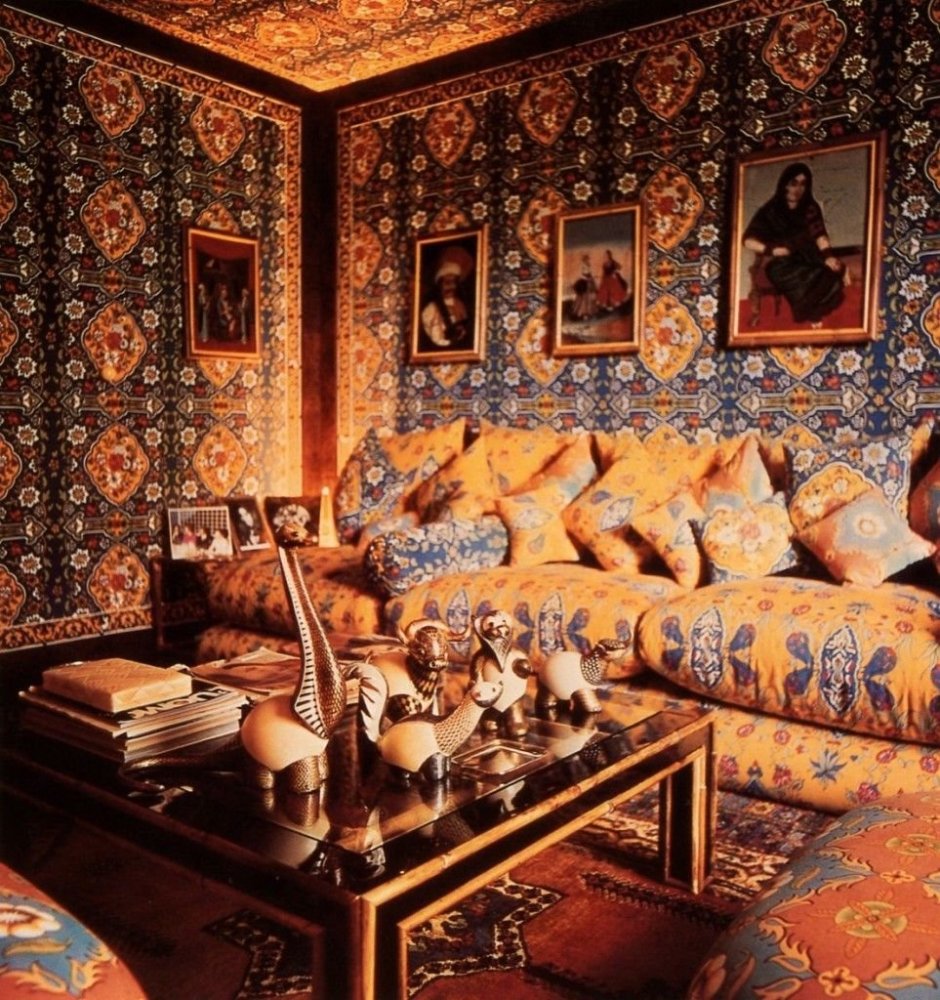 Гостиная в армянском стиле