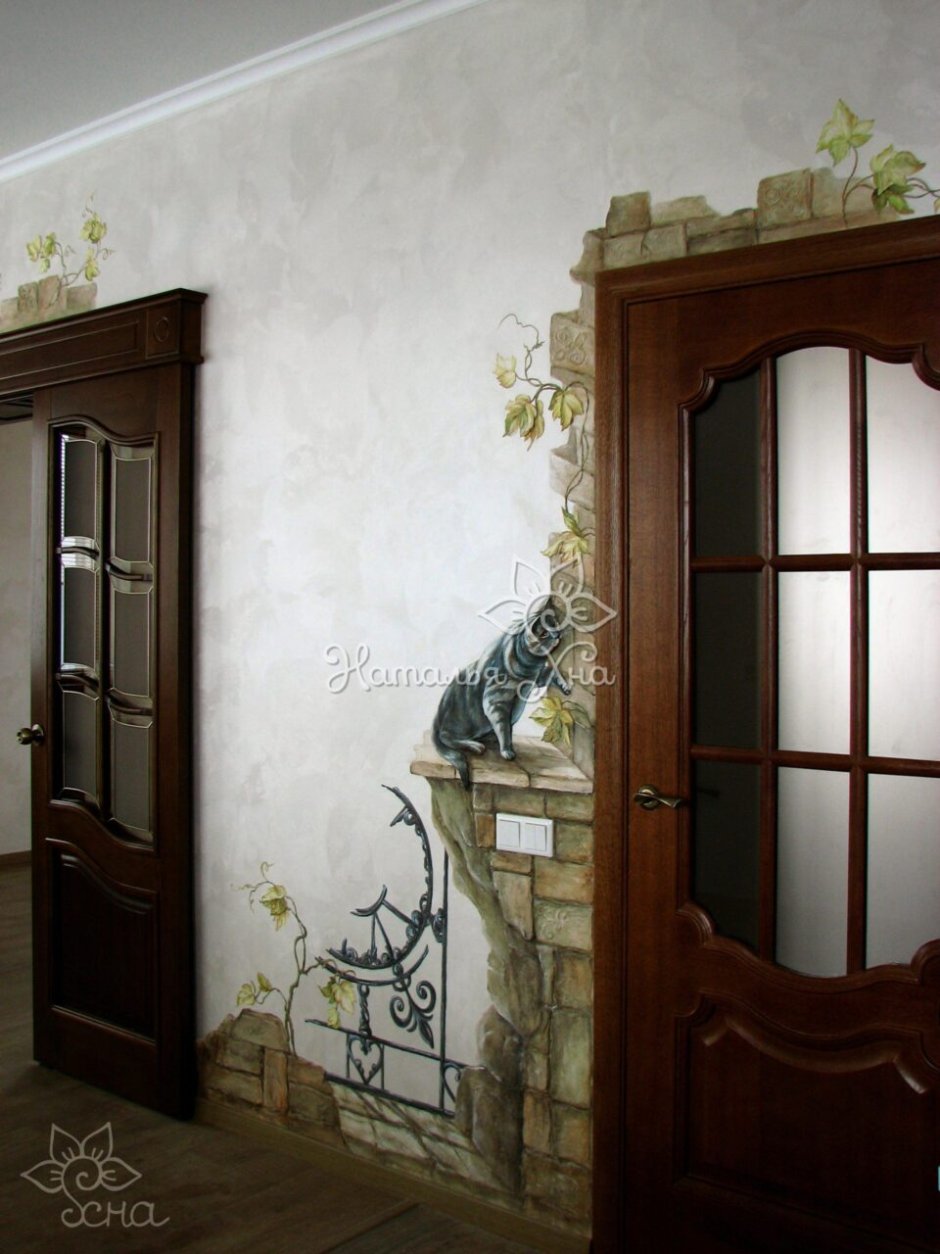 Декор вокруг двери межкомнатной