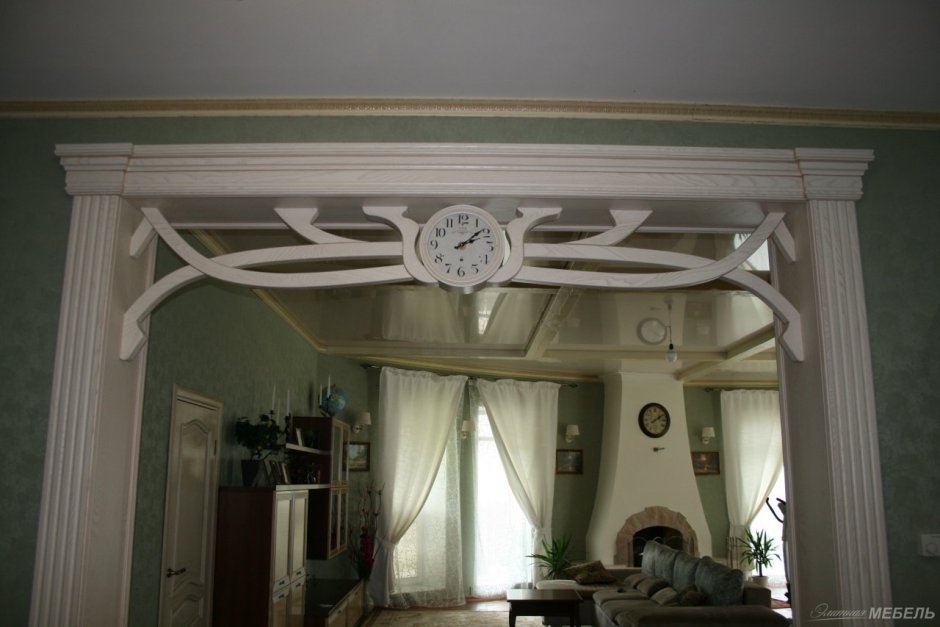 Арка в дверном проеме ажурная