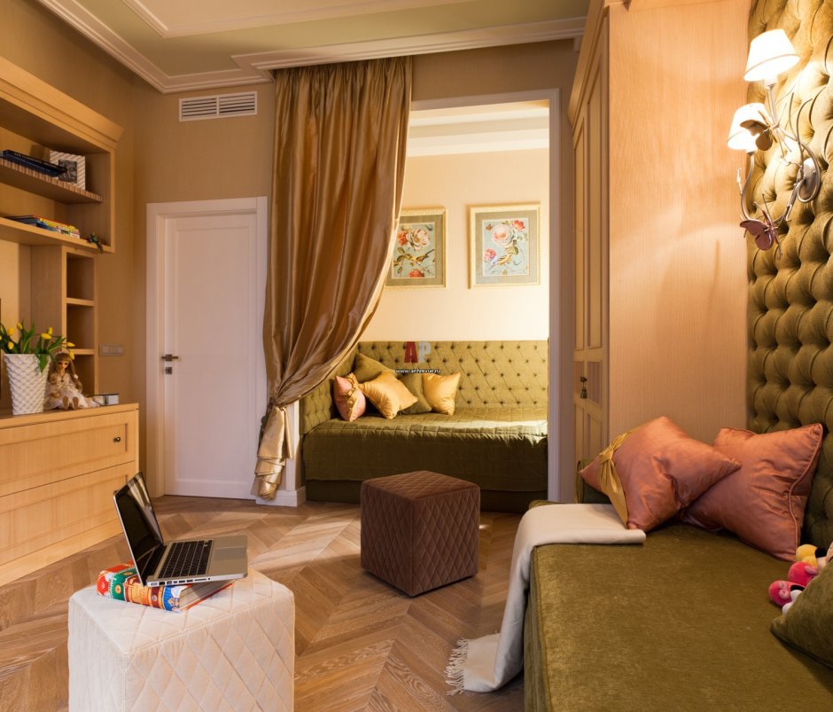 Зонирование кровати в гостиной