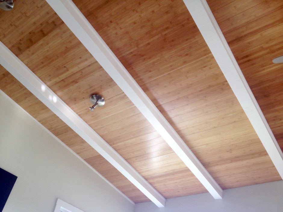 Бамбуковые обои на потолок