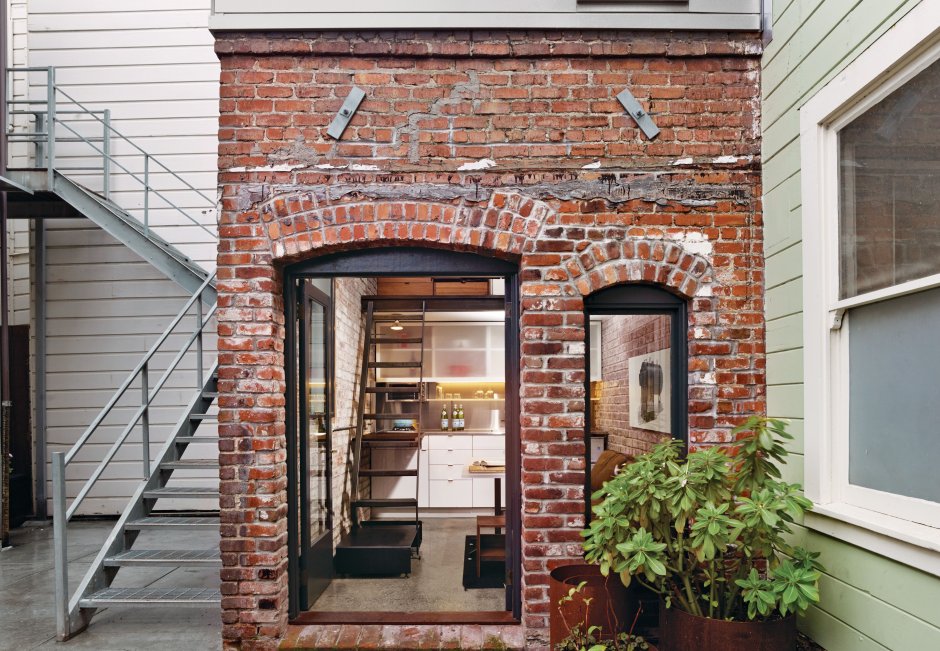 Кирпичный дом в стиле лофт