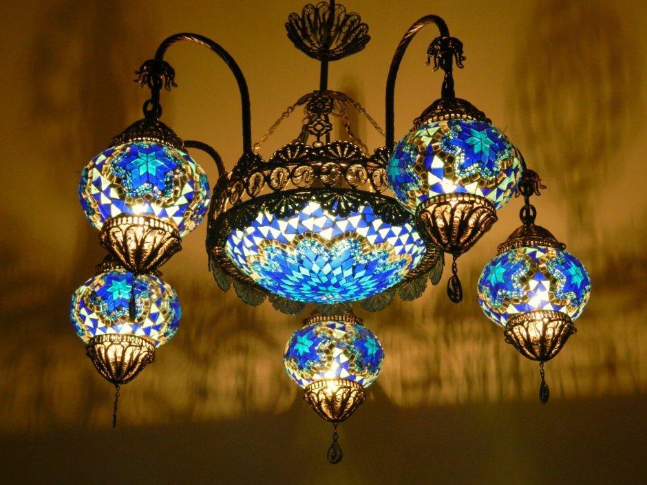 Люстра в арабском стиле