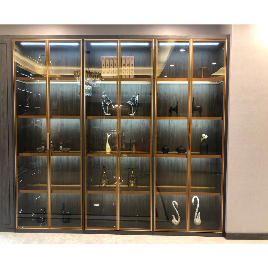 Книжный шкаф Glass Cabinet