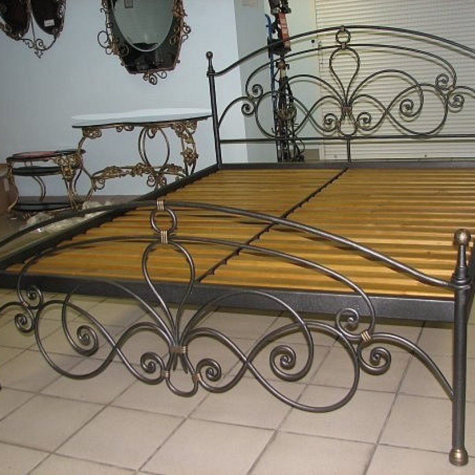 Кованые кровати