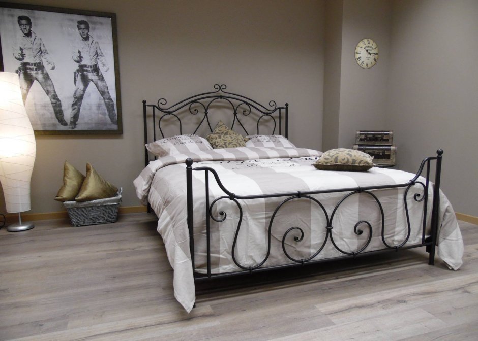 Кованая финская кровать