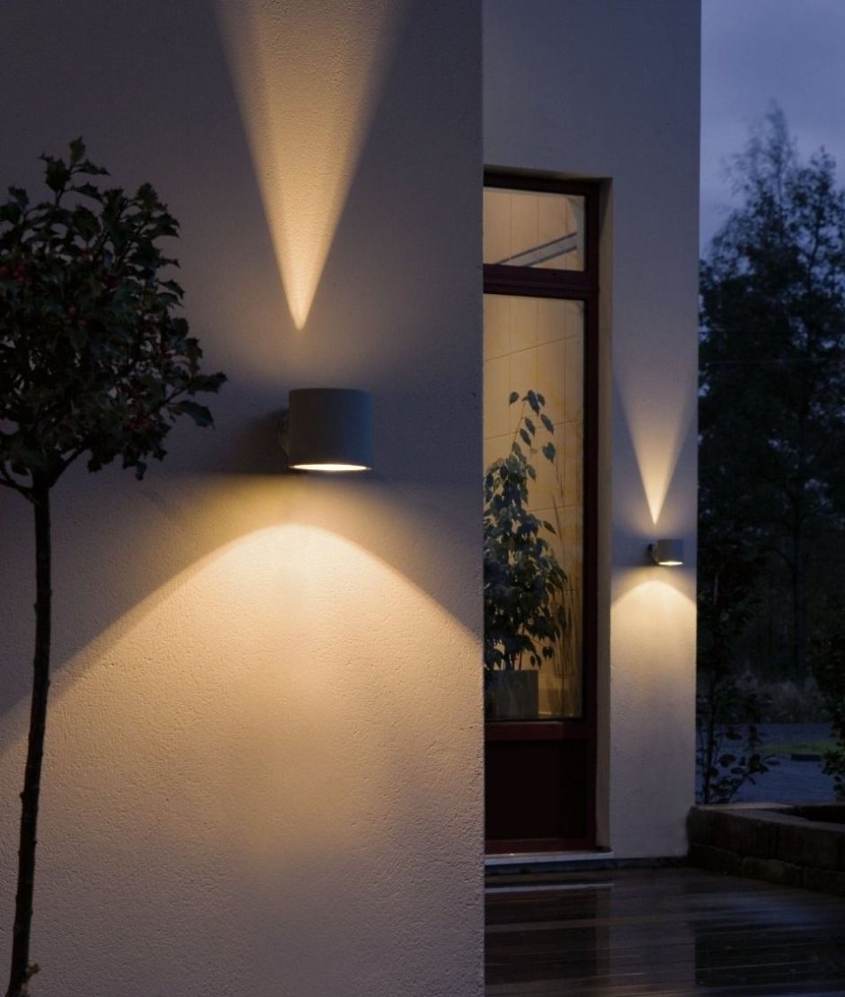 Вертикальная подсветка стен