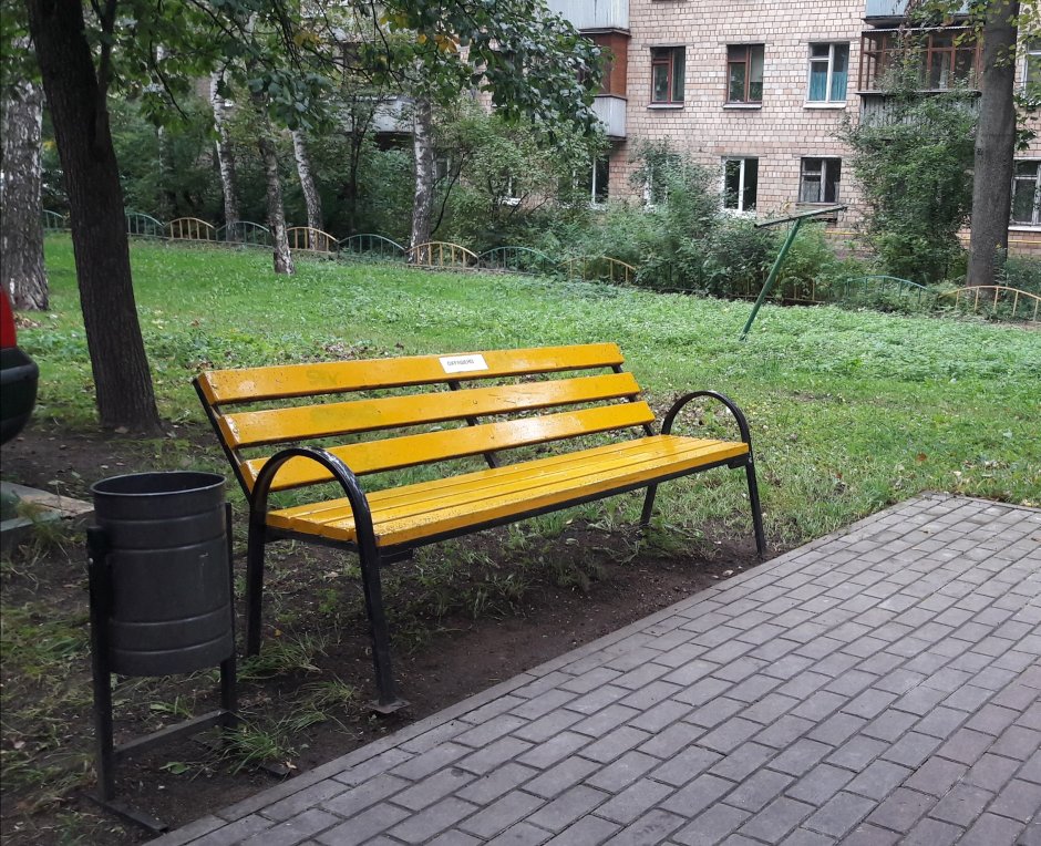 Дворовые скамейки