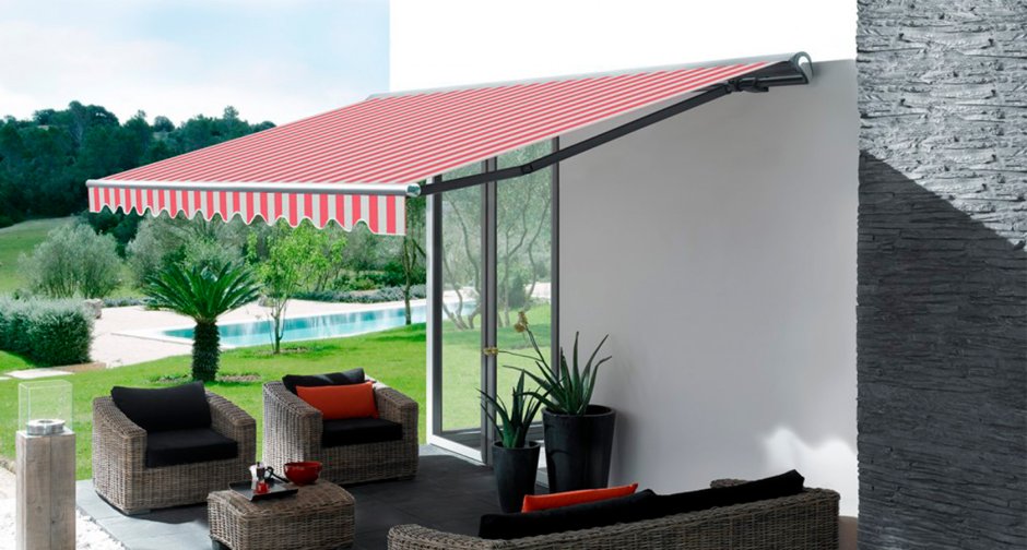 Кассетная локтевая маркиза