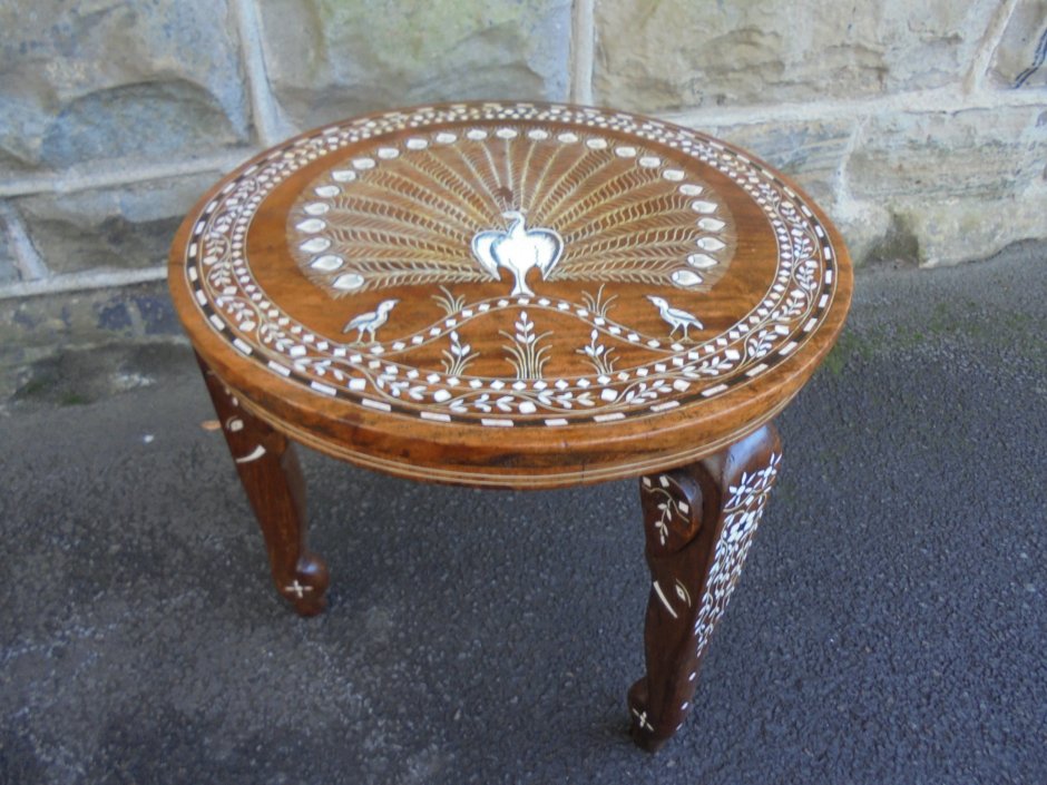 Мебель из массива с инкрустацией из Капа