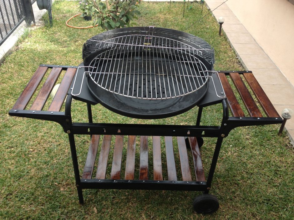 Гриль из дисков автомобиля