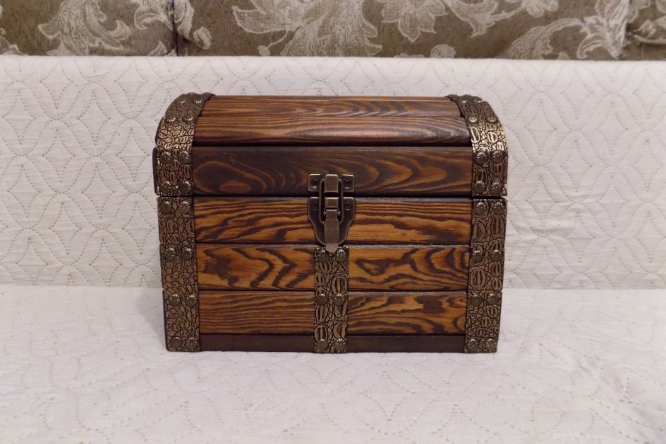 Сундучок из картона