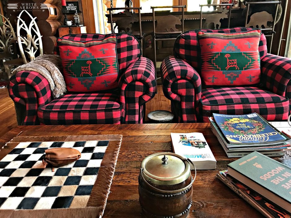 Диван в шотландскую клетку