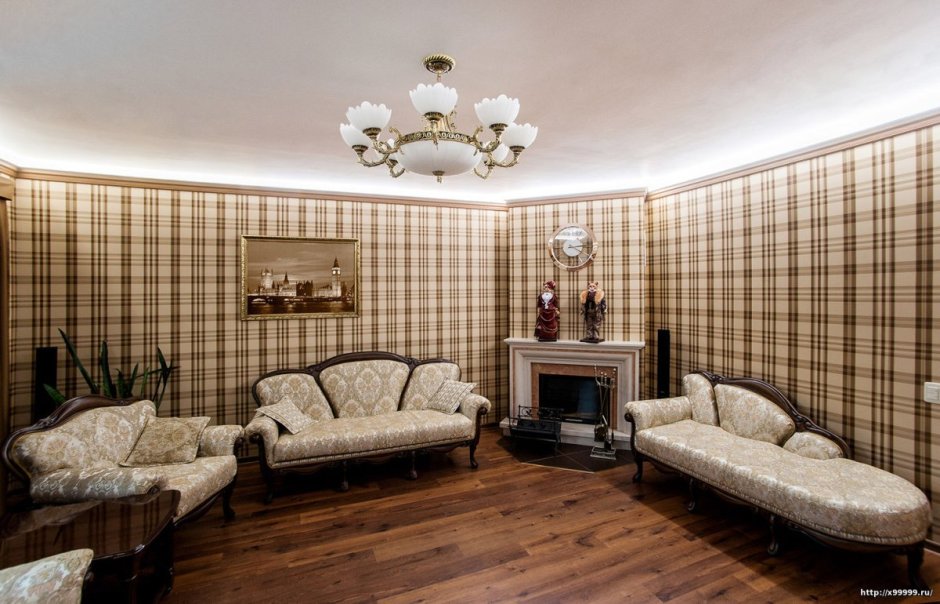 Гостиная с обоями в клетку