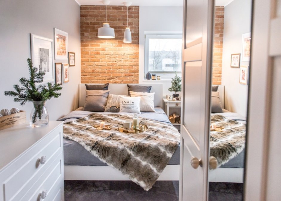 Как расставить мебель создать уют в маленькой спальне