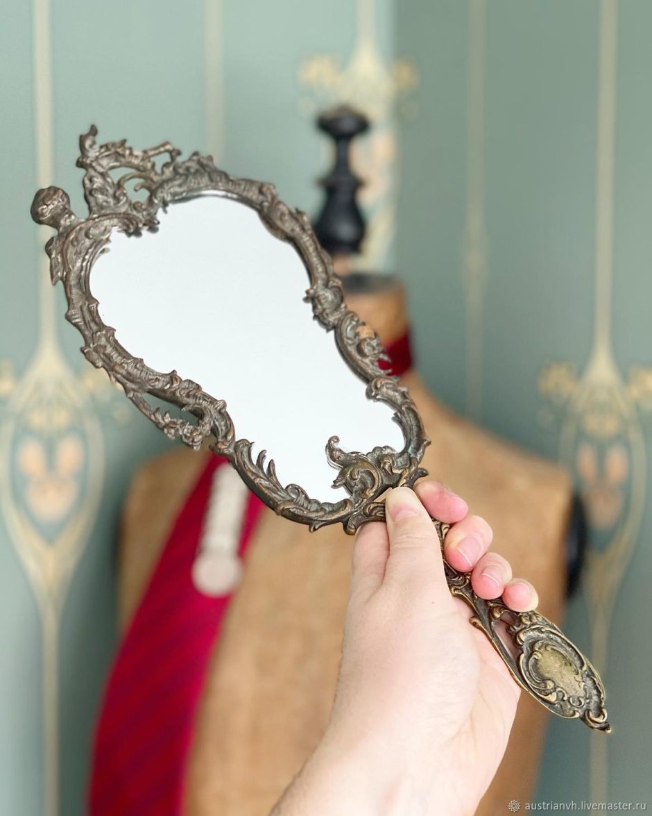 Зеркало антикварное настенное