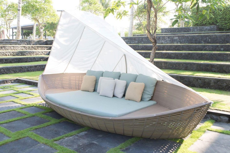 Лежаки с навесом для пляжа