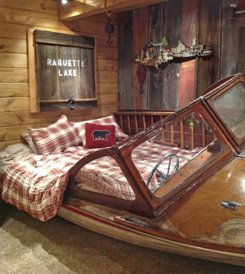 Кровать в виде лодки