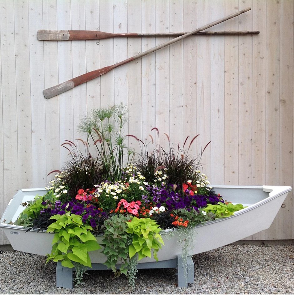 Необычные клумбы для цветов