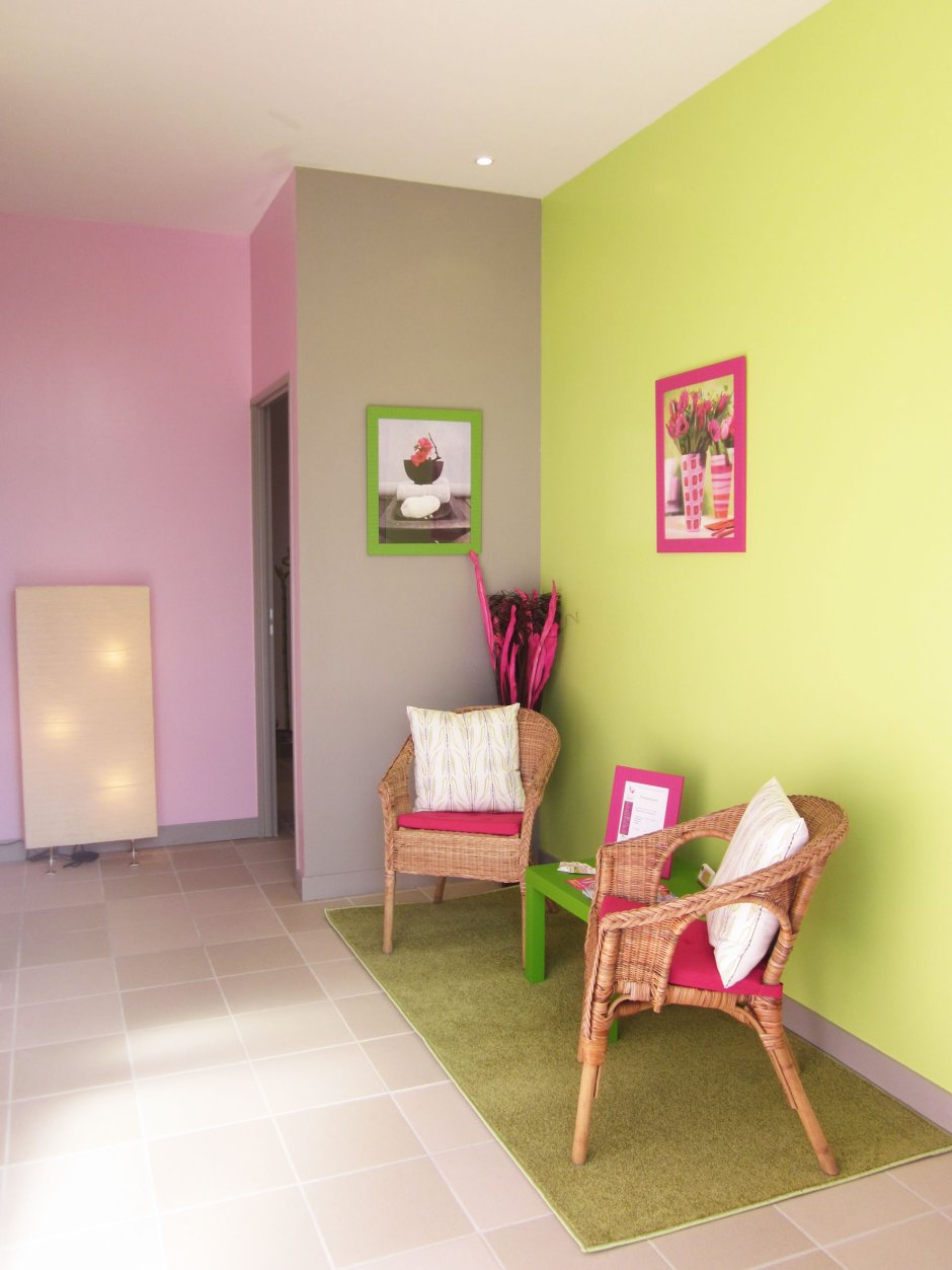 Декоративная штукатурка в светлых тонах