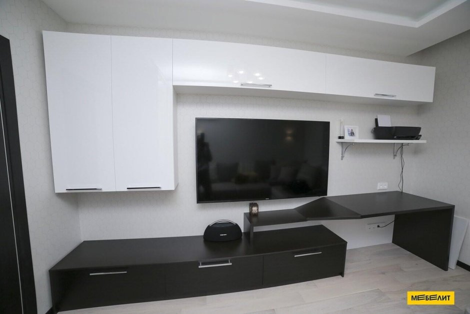 Тумба под телевизор переходящая в стол