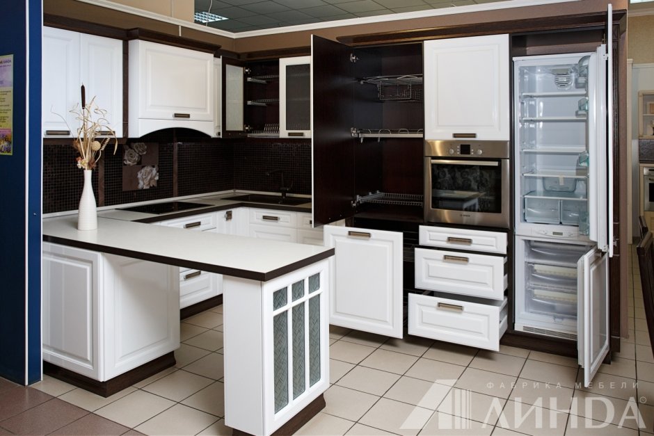 П-образный кухонный гарнитур