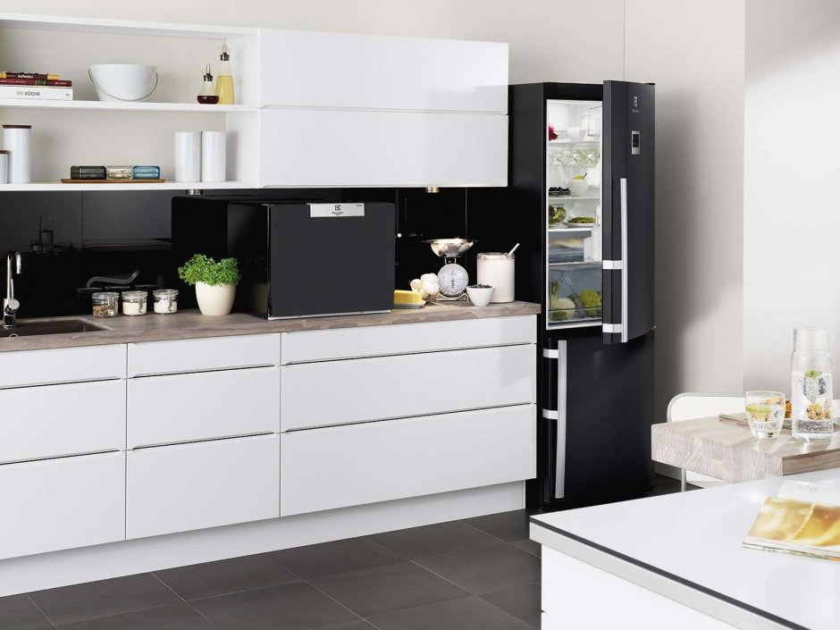 Холодильник Electrolux en 3487 AOY